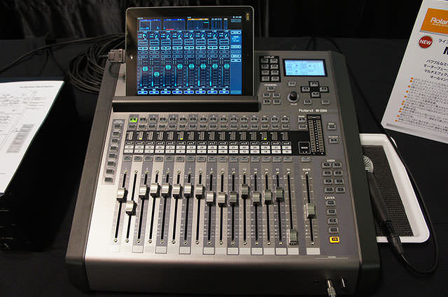 https://icon.jp/images/201211/Roland_V-Mixer_M-200i_3.jpg