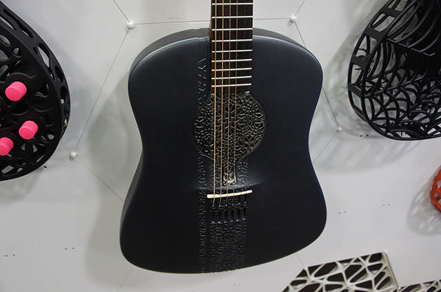 3D_Systems_Cubify_3D_Printed_Guitar_10