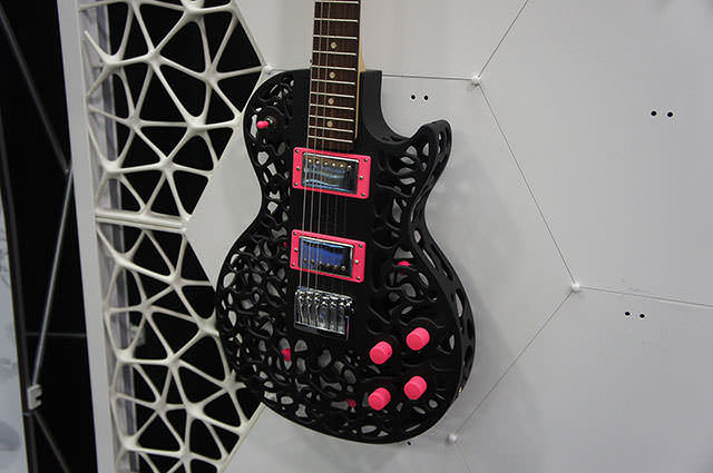 3D_Systems_Cubify_3D_Printed_Guitar_7