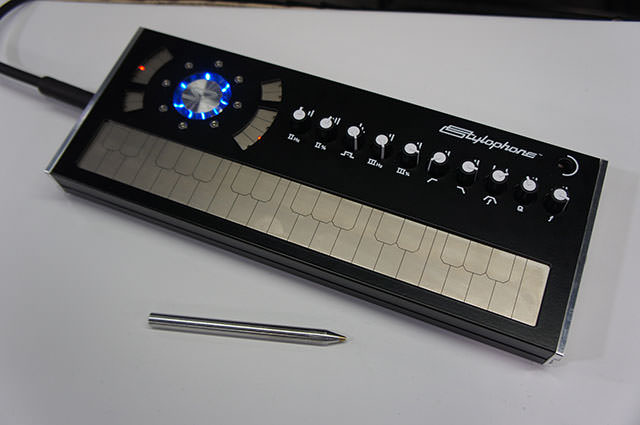 Dubreq_Stylophone_S2_1