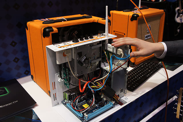 NAMM 2013: Orange、世界初の全自動デジタル真空管テスターを発表