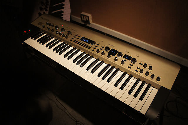 KORG_KingKORG_1