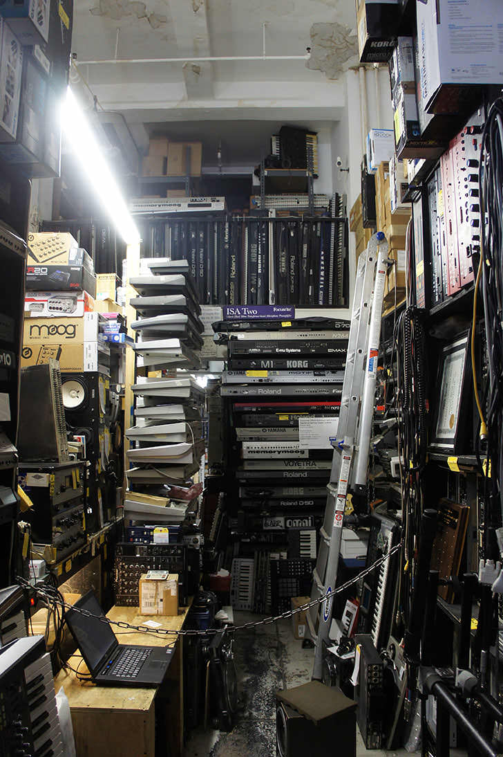 Armen's Musical Instruments Repair Shop