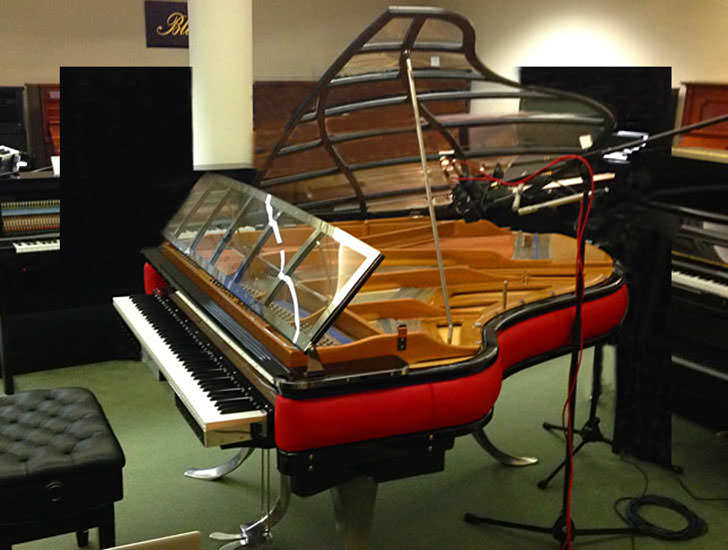 IK Multimedia - Art Deco Piano Promotion