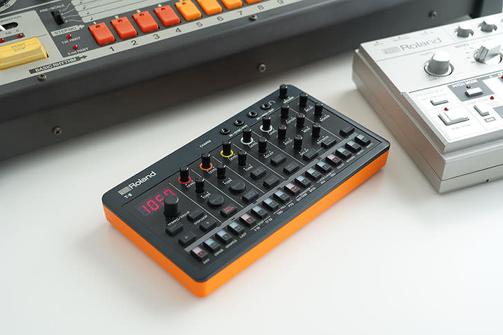 ローランド、新感覚ガジェット『AIRA Compact』を発表…… 本物の“Roland