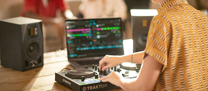 Native Instruments - Traktor Pro 4